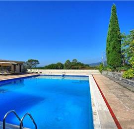 6 bedroom villa with large pool and tennis court near Arezzo, Southern Tuscany, sleeps 12